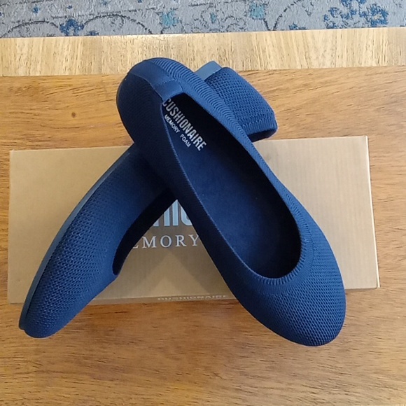 Cushionaire women's flats-NEW - Picture 4 of 5